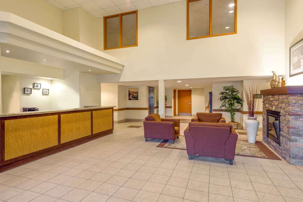 Super 8 By Wyndham Midland Hotel Interior foto