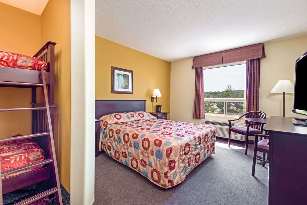 Super 8 By Wyndham Midland Hotel Quarto foto